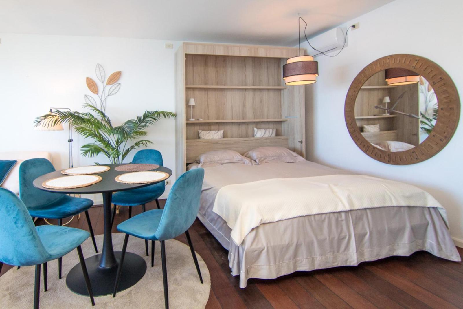 Appartement 100 M2 Penthouse On The Beach.